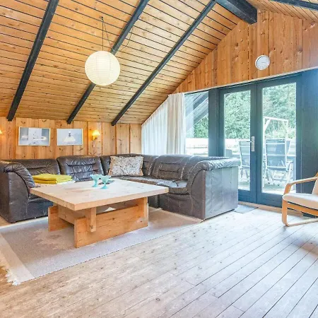 In 2 By The Lake, Legoland, Forestcabindk Nyaraló Ansager