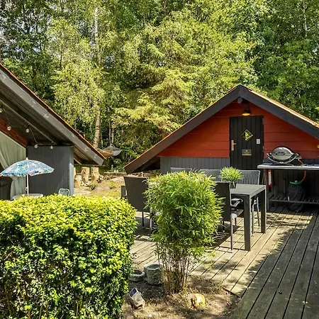 In 2 By The Lake, Legoland, Forestcabindk Nyaraló Ansager