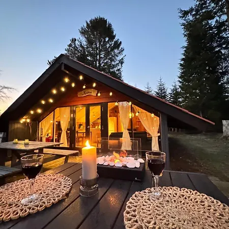 In 2 By The Lake, Legoland, Forestcabindk Nyaraló *